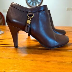 Vince Camuto Brown Leather Booties with Tassle